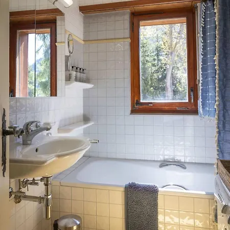 3br Pool Sauna Gym & Views