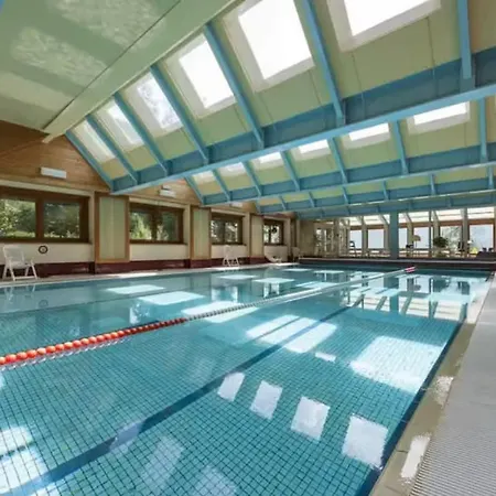 3br Pool Sauna Gym & Views