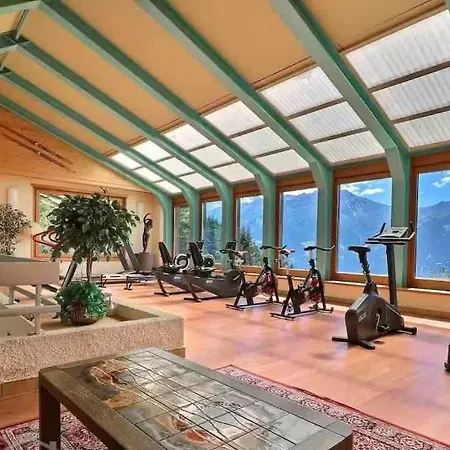 3br Pool Sauna Gym & Views Appartamento *