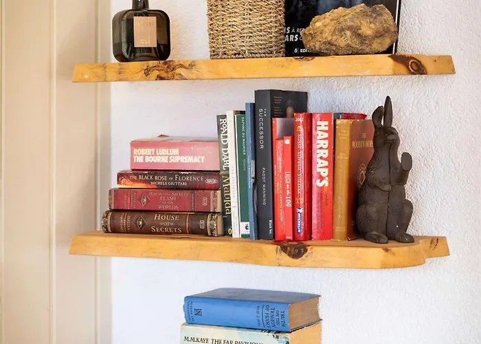 3br Pool Sauna Gym & Views *