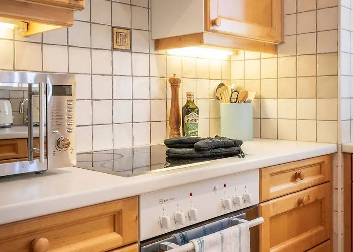 3br Pool Sauna Gym & Views Appartement *